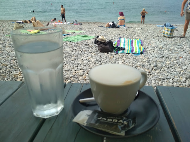 Kava na plaži kod Morskog prasca